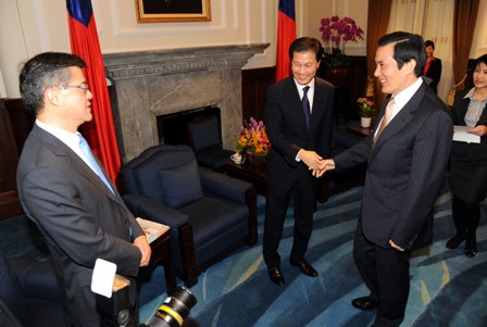Taiwanese Leader Ma Ying-Jeou Meets Committee of 100 Delegation